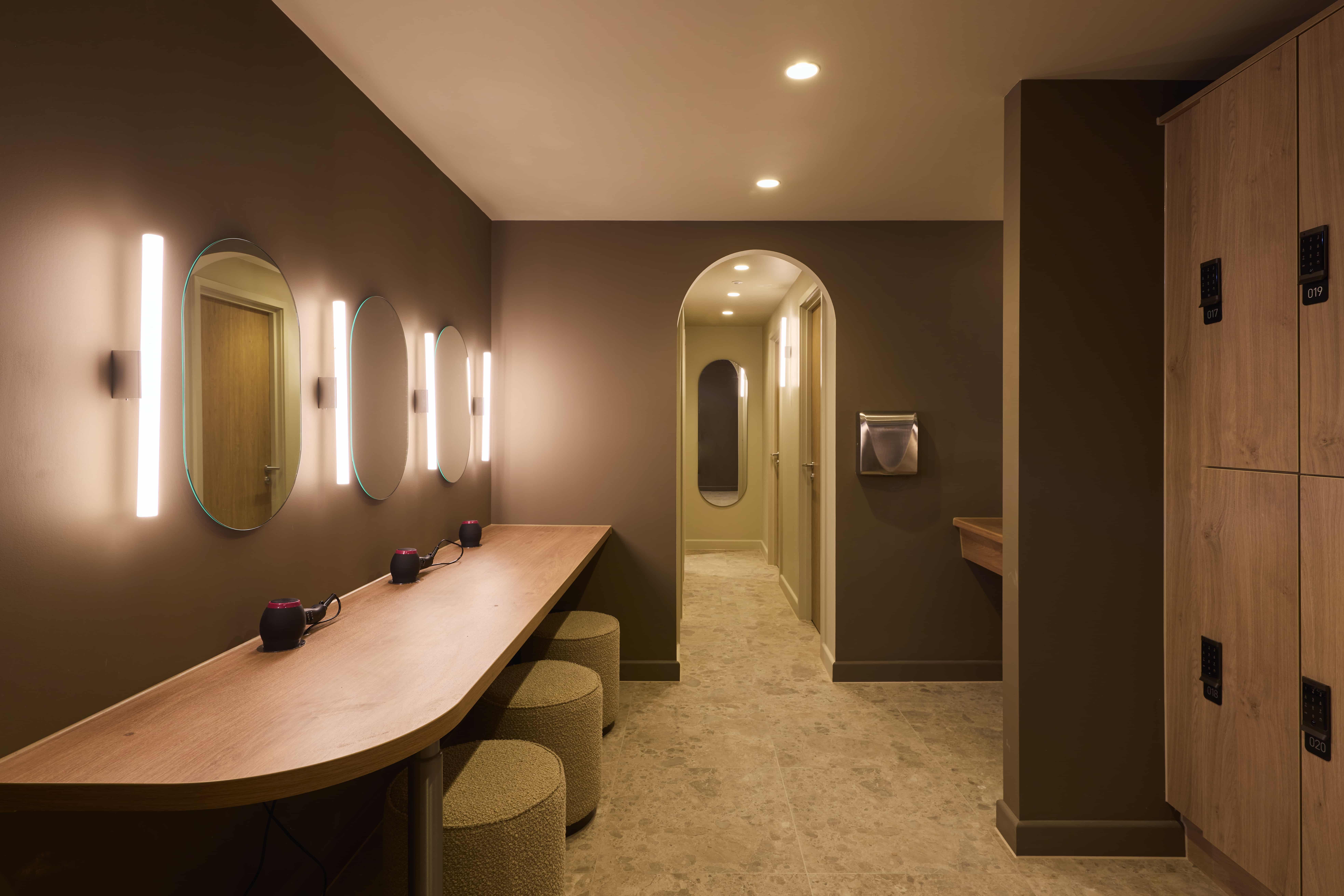 Moorgate — fit-out detail